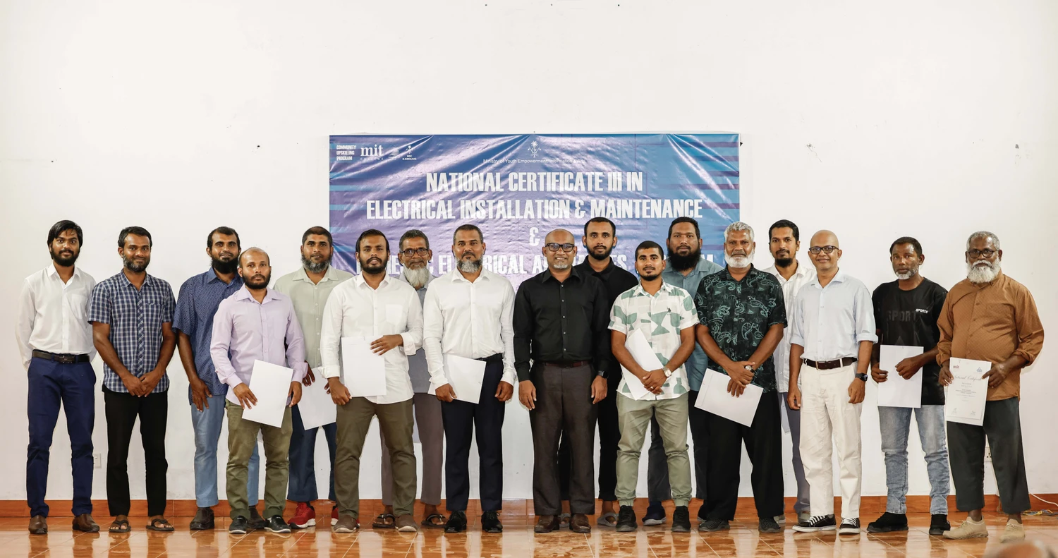 Image for ރ.ކިނޮޅަހުގައި އިލެކްޓްރިކަލް އިންސްޓޮލޭޝަން އެންޑް މެއިންޓެނެންސް ކޯހުގެ ޤައުމީ ސެޓްފިކެޓް ތިނެއްގެ ދަސްވެނިވުމުގެ ރަސްމިއްޔާތު service